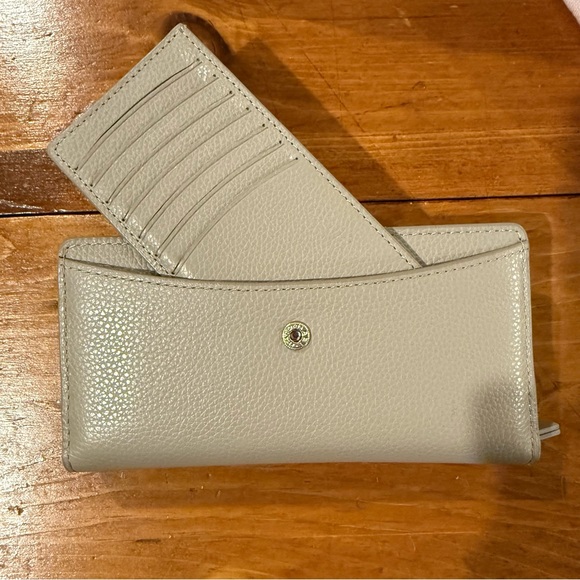 Quince Italian Leather Bifold 2-in-1 Wallet in Taupe - Picture 4 of 6